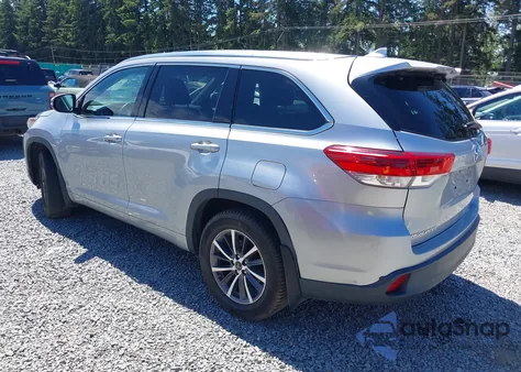 2018 Toyota Highlander Xle из США, поврежденный, VIN 5TDJZRFH6JS832825
